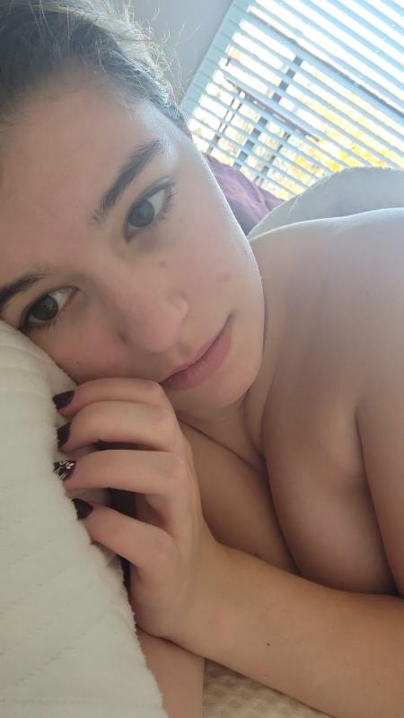 Down to fuck 👅👅🍆🍆