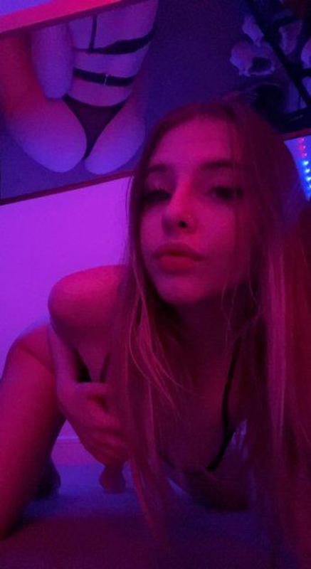 Hey baby🥰 text me don’t call please