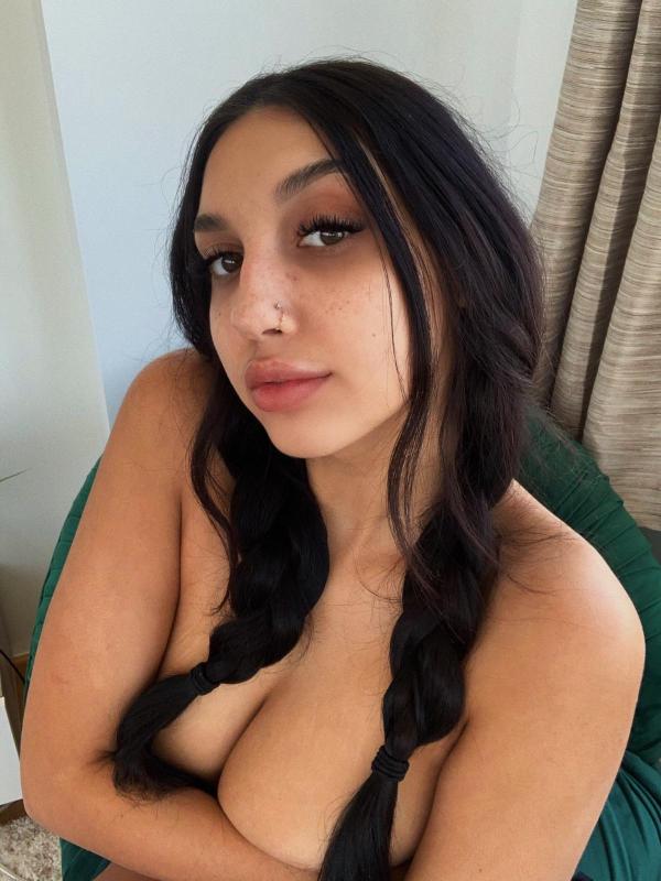 Escort best services call (442) 306-8170 or addsnap: rochellevinson