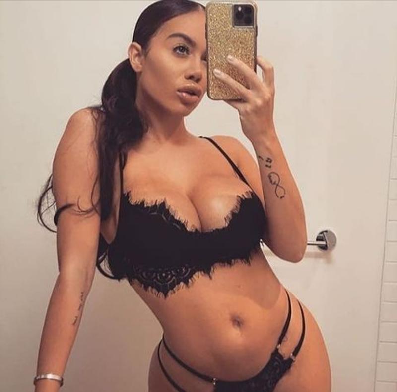 Am available for hookup text me up on +1(541) 534-0382