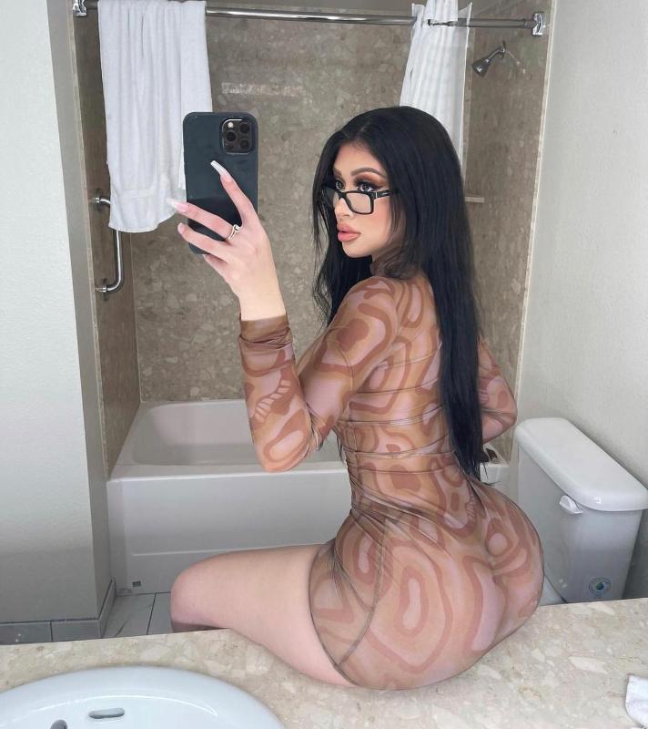 HOOKUP 😛 Incall and Outcall Services 🍆🍑💦Text me (810) 356-3119