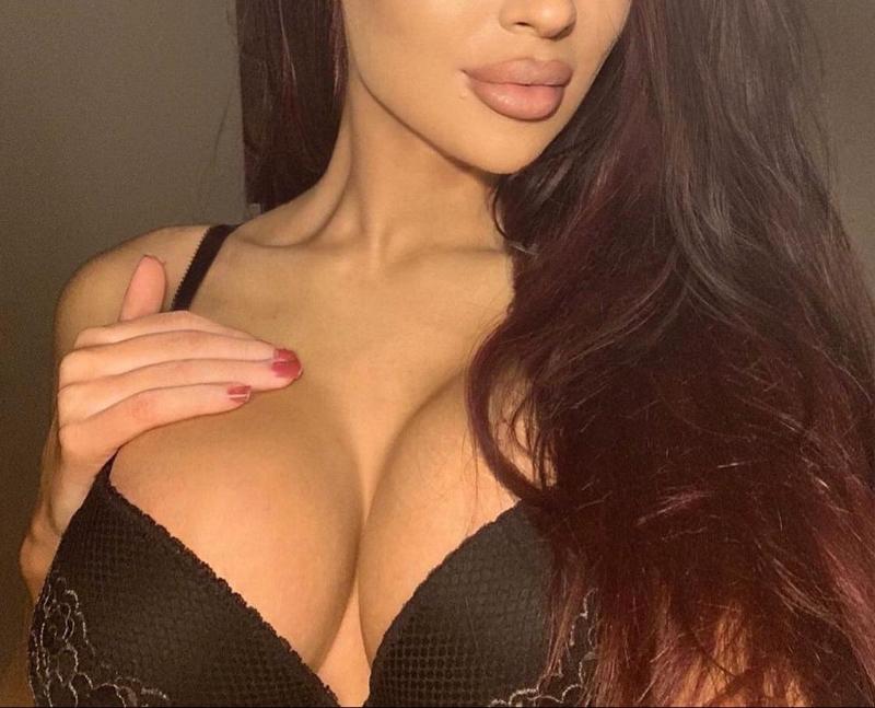 Sweet & Juicy, WET 💦 ** For You 🍑NO RESTRICTIONS 🍓🍆HIT ME UP (954) 623 0472