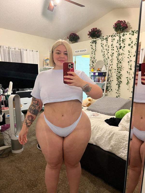 Available for hookup 🌹 ✨😘 💦 Add my snap👻: jessica_haleu