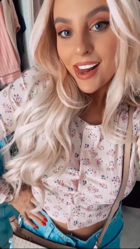 Mature Minds HMU “Escort Hook up Available”