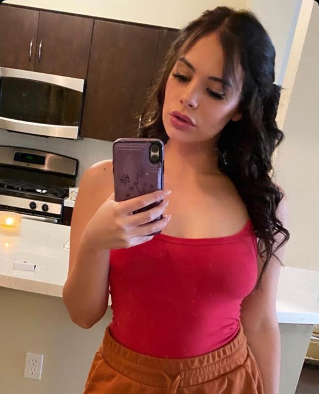 AVAILABLE FOR HOOKUPS 🍑💦👅🍆SNAPCHAT: SHARONLEVIN2: TEXT ME: (308) 583-4134