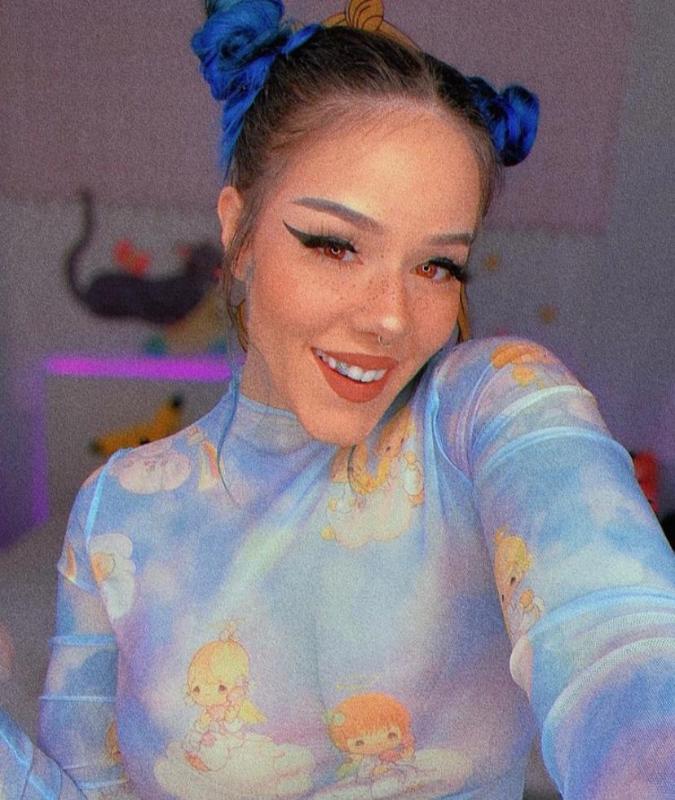 Your sex Slave is available for Incall and outcall, men, women and couple