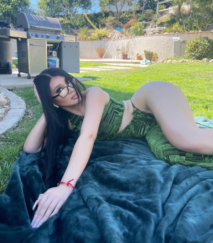 Btw I’m a top notch young introvert lady