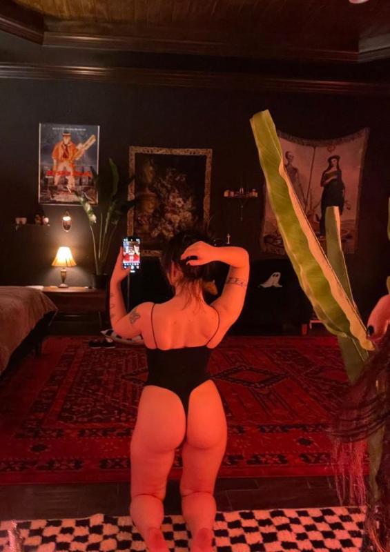 Escort ready to meet up