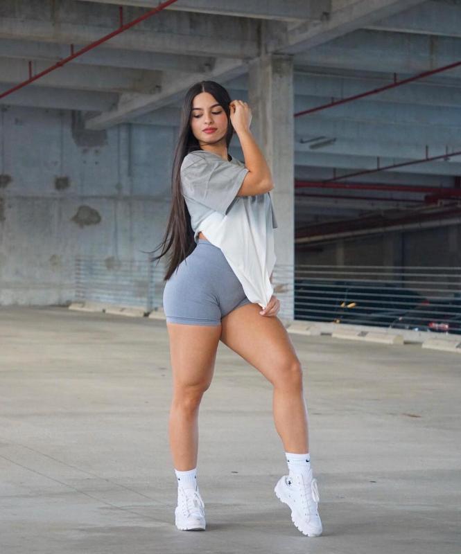 Im available for hookup and party for both incall and outcall 9732913997