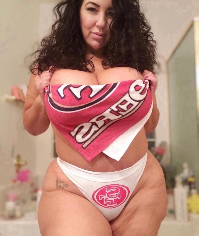 Available for incall or outcall 💋Beautiful Mature Thick Woman💦 👄 *