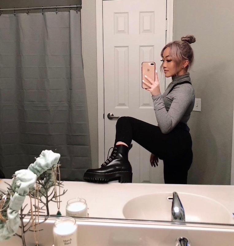 I’m available for incall and outcall HMU now let’s fuck