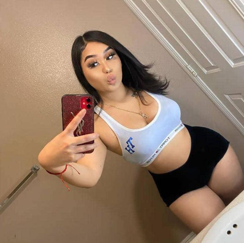 😍💕Hi I’m Laura Really sweet and polite I’m down to anything