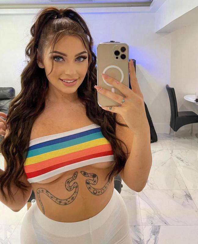 You want hot sex ? I’m available for incalls and outcalls🚗