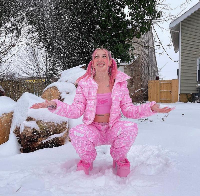 SNAPCHAT:katee9001 👅🍆💋i squirt 💦 and ready for fun